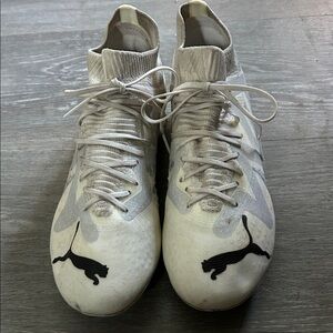 Puma Men's White Athletic Shoes